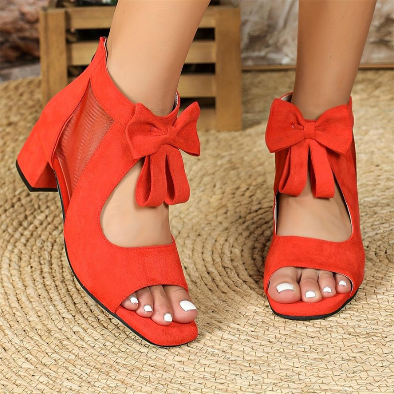 Red / 12 US | 43 EU